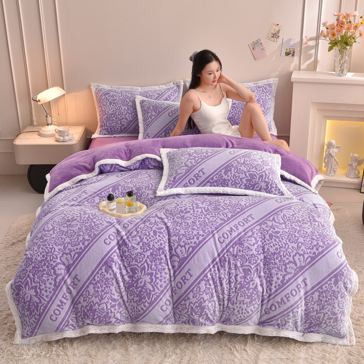 91家纺网 家纺一手货源 找家纺 董成龙家纺 2025新款直播爆款牛奶绒四件套雕花压线款法莱绒四件套11 盛世年华-紫