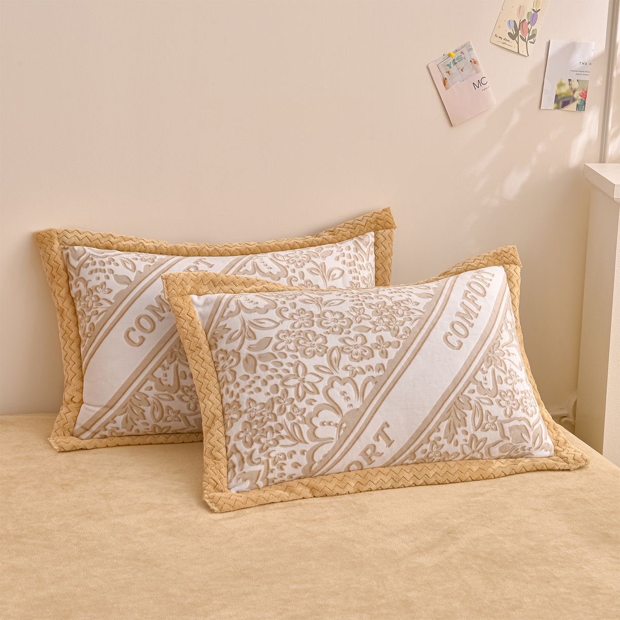 91家纺网 家纺一手货源 找家纺 董成龙家纺 2025新款直播爆款牛奶绒四件套雕花压线款法莱绒四件套11 盛世年华-棕咖