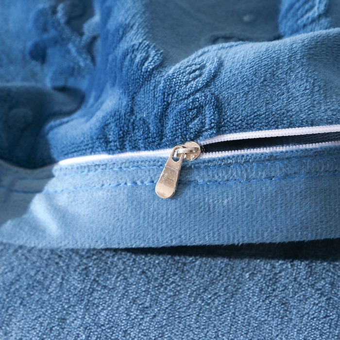 91家纺网 家纺一手货源 找家纺 小叮当家纺仓储工厂店 2025新款A类母婴级高克重8.5斤牛奶绒四件套烂花绒雕花绒四件套 仙草-宝兰