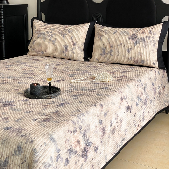 91家纺网 家纺一手货源 找家纺 由有家居 2025新品多功能A类双面棉麻数码印花绗缝夹棉床盖三件套 雅韵