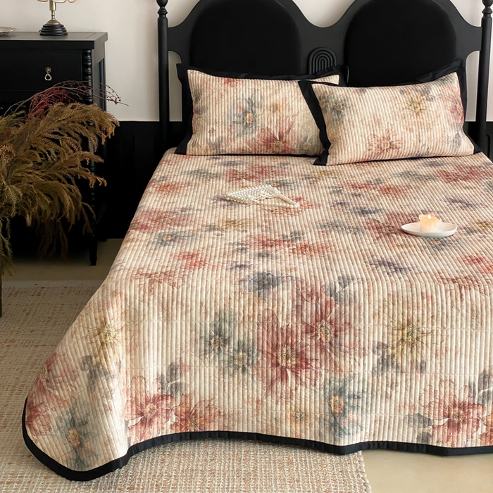 91家纺网 家纺一手货源 找家纺 （总）由有家居 2025新品多功能A类双面棉麻数码印花绗缝夹棉床盖三件套