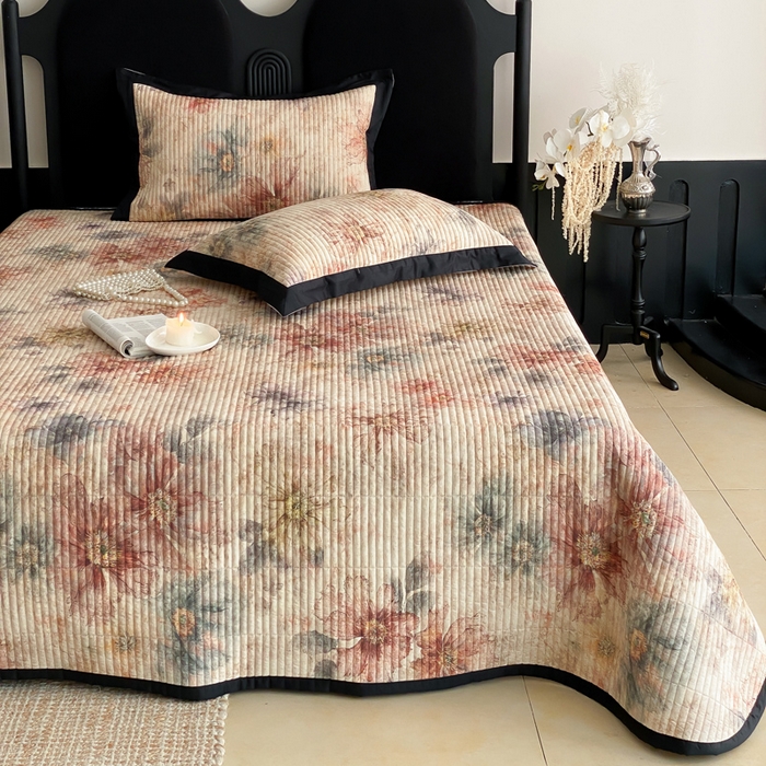 91家纺网 家纺一手货源 找家纺 由有家居 2025新品多功能A类双面棉麻数码印花绗缝夹棉床盖三件套 炫彩