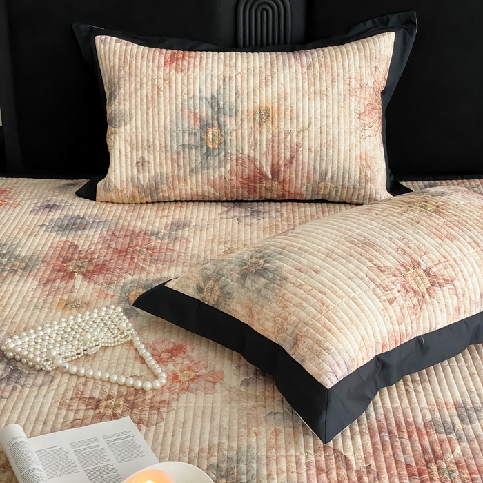 91家纺网 家纺一手货源 找家纺 由有家居 2025新品多功能A类双面棉麻数码印花绗缝夹棉床盖三件套 炫彩