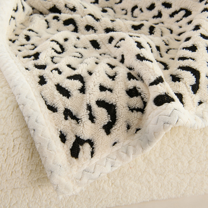 91家纺网 家纺一手货源 找家纺 （总）圣楚家纺 2025新款豹纹羊羔绒双层毯