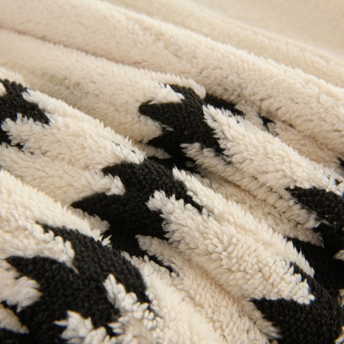 91家纺网 家纺一手货源 找家纺 圣楚家纺 2025新款豹纹羊羔绒双层毯 杉影奶白