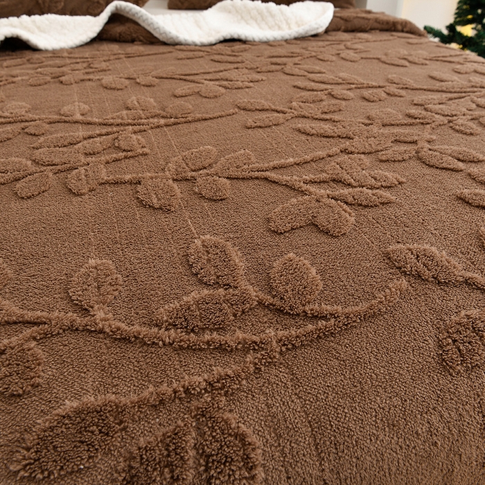 91家纺网 家纺一手货源 找家纺 圣楚家纺 2025新款塔芙绒叶语双层毯 叶语咖