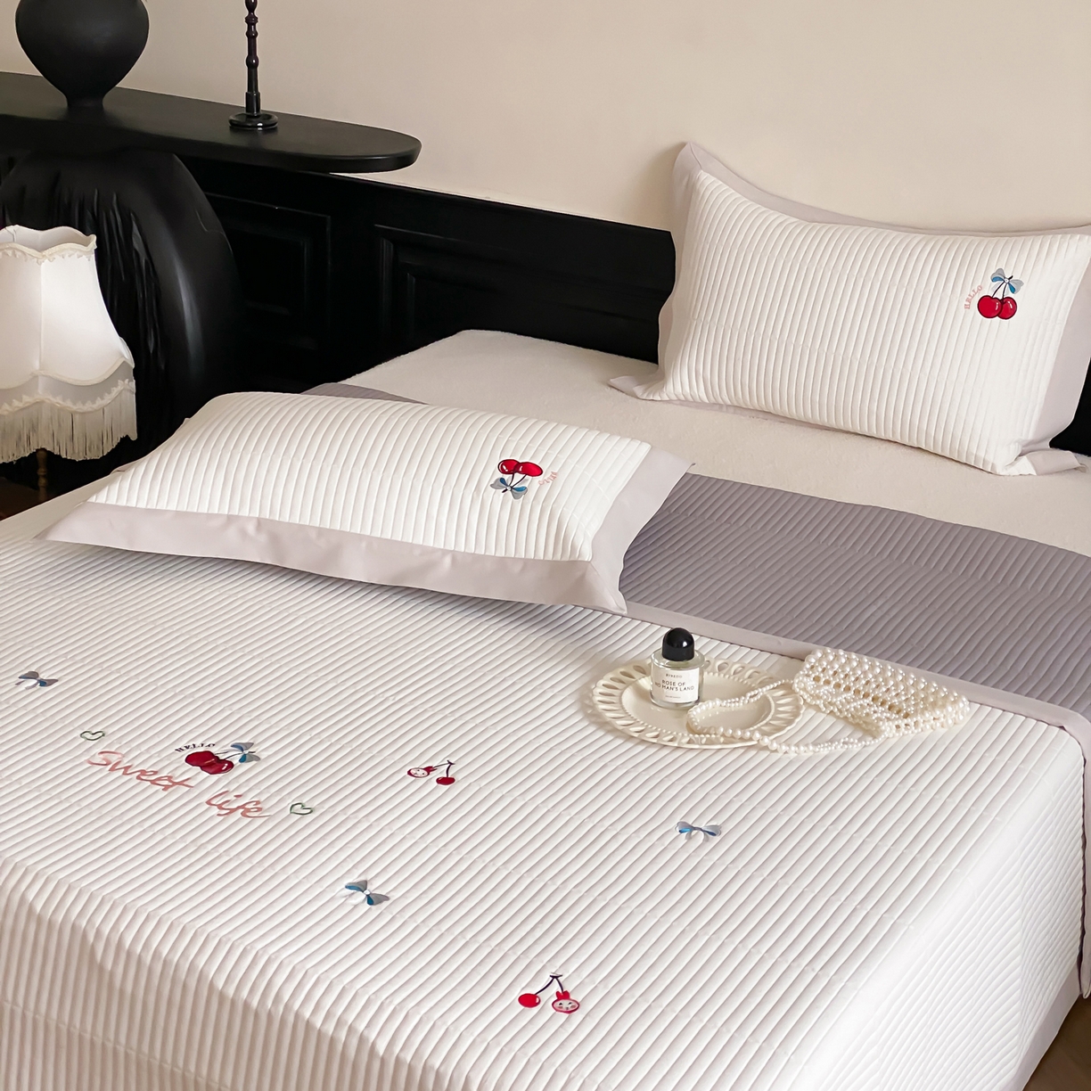 91家纺网 家纺一手货源 找家纺 （总）由有家居 2025新品A类50S双股全棉磨毛绣花床盖三件套