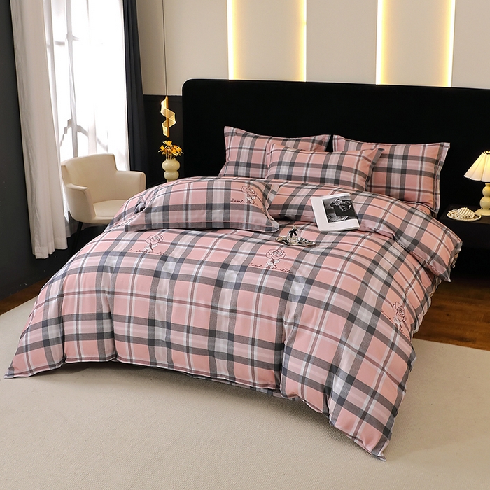 91家纺网 家纺一手货源 找家纺 贝兰仙奴 2025新款亲肤舒适全棉磨毛多规格系列四件套 方格恋曲