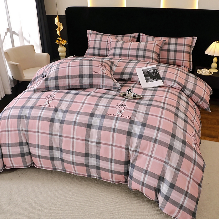 91家纺网 家纺一手货源 找家纺 贝兰仙奴 2025新款亲肤舒适全棉磨毛多规格系列四件套 方格恋曲