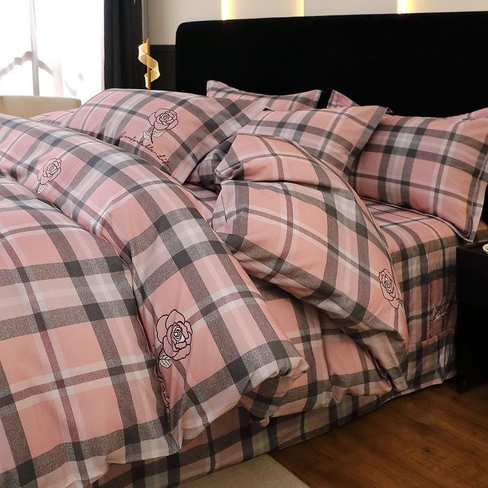 91家纺网 家纺一手货源 找家纺 贝兰仙奴 2025新款亲肤舒适全棉磨毛多规格系列四件套 方格恋曲