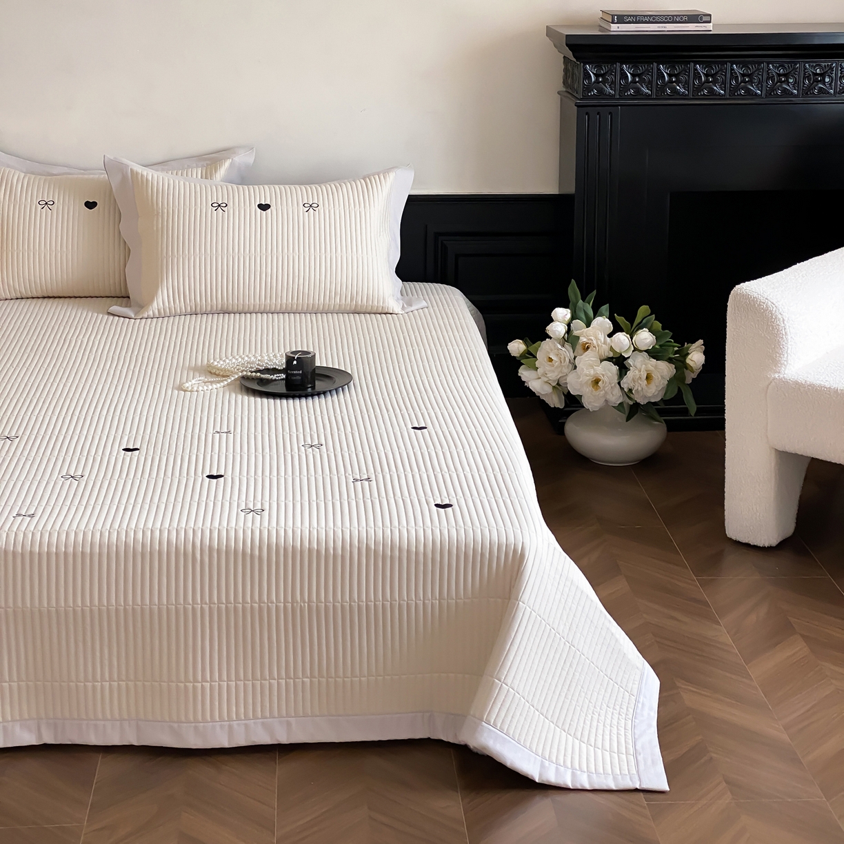 91家纺网 家纺一手货源 找家纺 由有家居 2025新品A类50S双股全棉磨毛绣花床盖三件套 甜心卡其