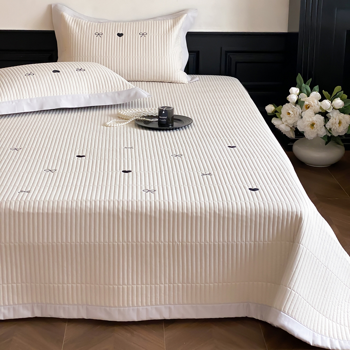 91家纺网 家纺一手货源 找家纺 由有家居 2025新品A类50S双股全棉磨毛绣花床盖三件套 甜心卡其