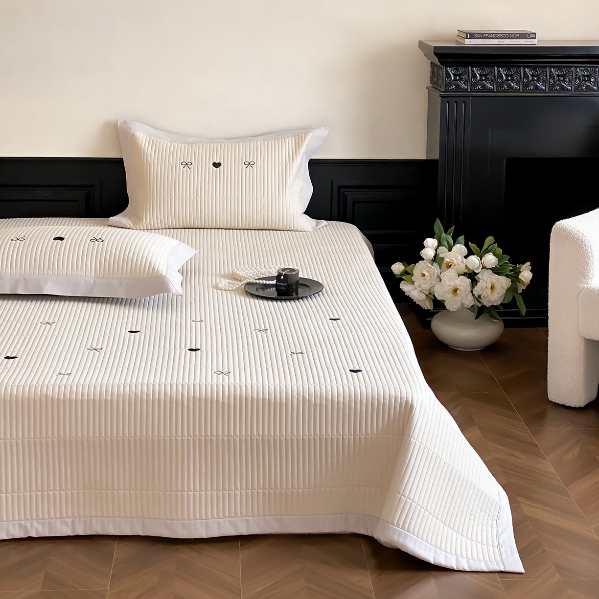 91家纺网 家纺一手货源 找家纺 由有家居 2025新品A类50S双股全棉磨毛绣花床盖三件套 甜心卡其