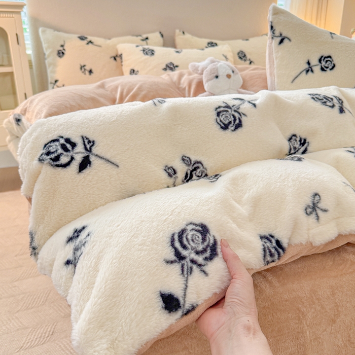 91家纺网 家纺一手货源 找家纺 （总）小叮当家纺仓储工厂店 2025新款印花美拉德兔毛印花四件套