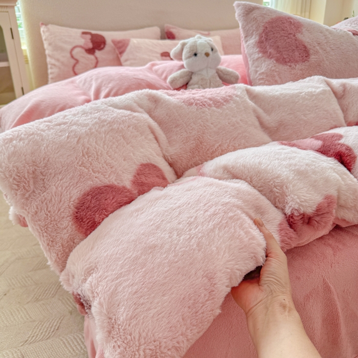 91家纺网 家纺一手货源 找家纺 小叮当家纺仓储工厂店 2025新款印花美拉德兔毛印花四件套 米妮