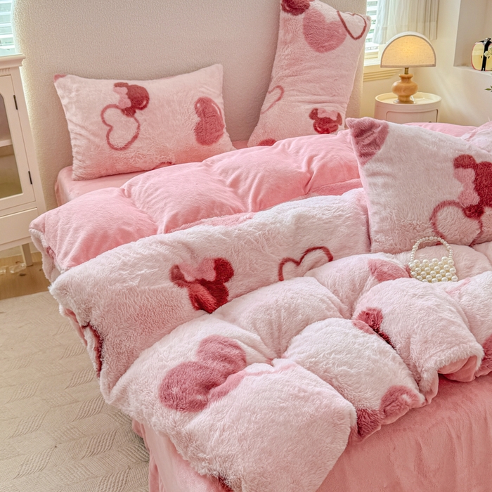 91家纺网 家纺一手货源 找家纺 小叮当家纺仓储工厂店 2025新款印花美拉德兔毛印花四件套 米妮