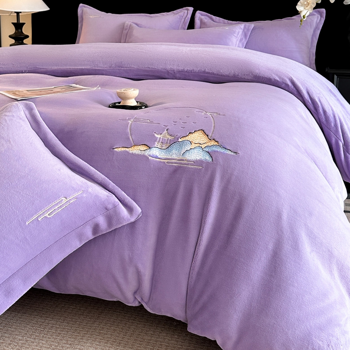 91家纺网 家纺一手货源 找家纺 （总）壹张床 2025新款高克重牛奶绒刺绣四件套