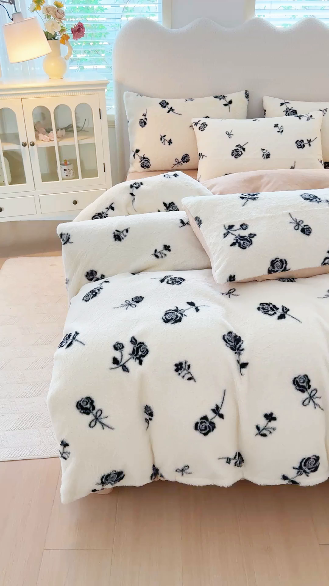 91家纺网 家纺一手货源 找家纺 小叮当家纺仓储工厂店 2025新款印花美拉德兔毛印花四件套 暗夜玫瑰
