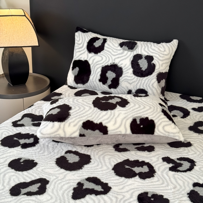 小叮当家纺仓储工厂店 2025新款美拉德印花兔毛单枕套 枕套单件 黑灰大豹纹