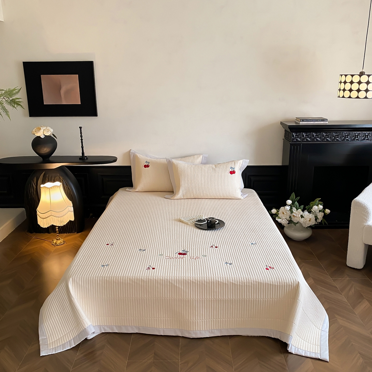 91家纺网 家纺一手货源 找家纺 由有家居 2025新品A类50S双股全棉磨毛绣花床盖三件套 樱桃丸子米黄