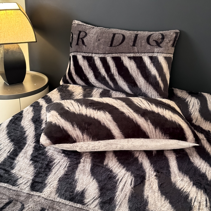 小叮当家纺仓储工厂店 2025新款美拉德印花兔毛单枕套 枕套单件 豹影风尚