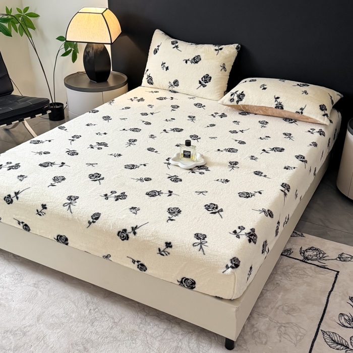 91家纺网 家纺一手货源 找家纺 小叮当家纺仓储工厂店 2025新款印花兔毛绒高克重单床笠 床笠单件 床笠-暗夜玫瑰