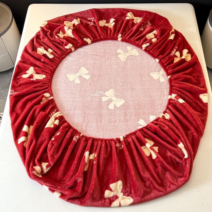 91家纺网 家纺一手货源 找家纺 小叮当家纺仓储工厂店 2025新款印花兔毛绒高克重单床笠 床笠单件 床笠-大红蝴蝶结