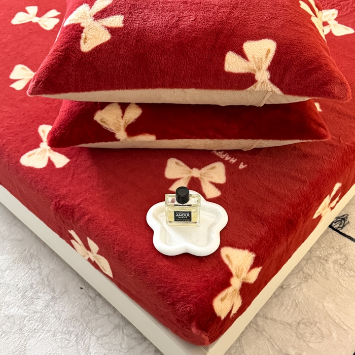 91家纺网 家纺一手货源 找家纺 小叮当家纺仓储工厂店 2025新款印花兔毛绒高克重单床笠 床笠单件 床笠-大红蝴蝶结