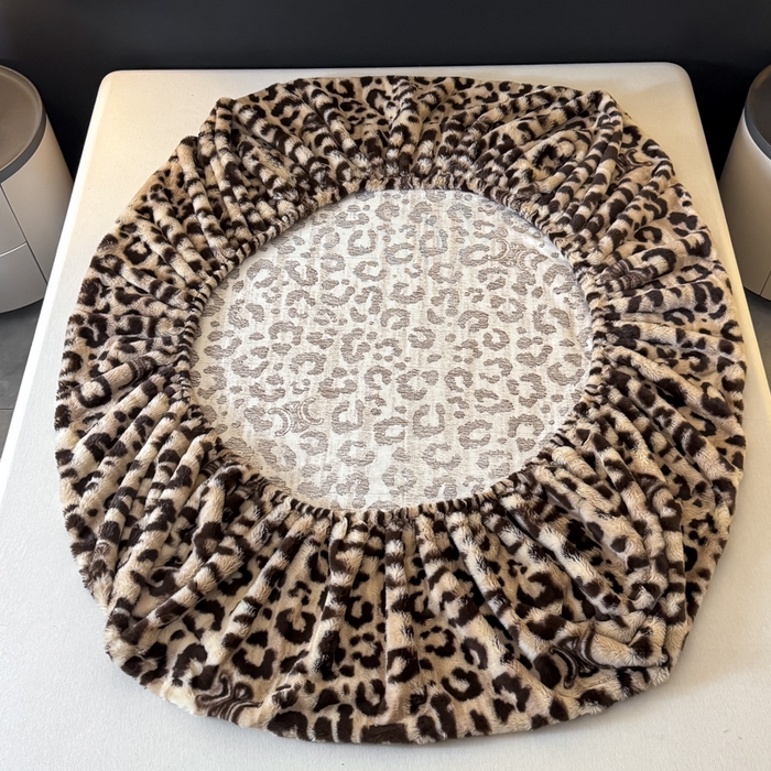 91家纺网 家纺一手货源 找家纺 小叮当家纺仓储工厂店 2025新款印花兔毛绒高克重单床笠 床笠单件 床笠-字母豹纹