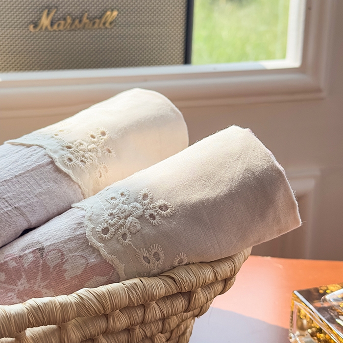 91家纺网 家纺一手货源 找家纺 丝芙妮家居（原乐视家纺） 2025新款全棉纯棉蕾丝花边原麻单件床单单品床单 春意漫漫