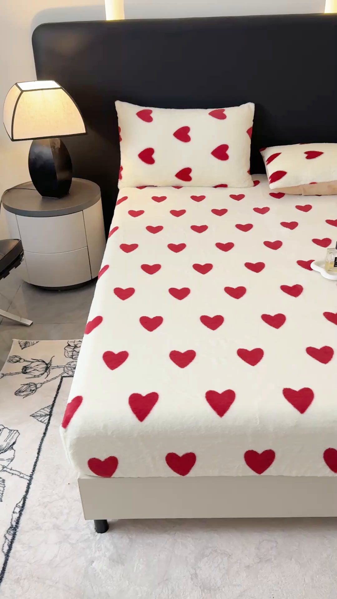 91家纺网 家纺一手货源 找家纺 小叮当家纺仓储工厂店 2025新款印花兔毛绒高克重单床笠 床笠单件 床笠-红色爱心
