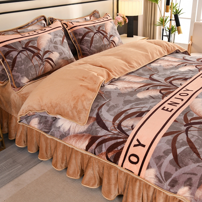 91家纺网 家纺一手货源 找家纺 雨洋2025新款加厚保暖8.5斤牛奶绒金貂婴儿绒四件套 秋意2