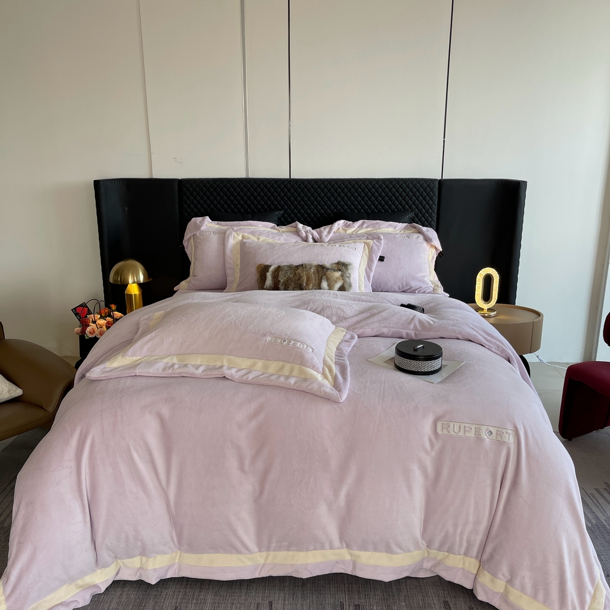 91家纺网 家纺一手货源 找家纺 奈萝家纺 2025秋冬新款高克重加厚全消光绣花牛奶绒四件套标准12斤加大14斤送包装 马德里紫