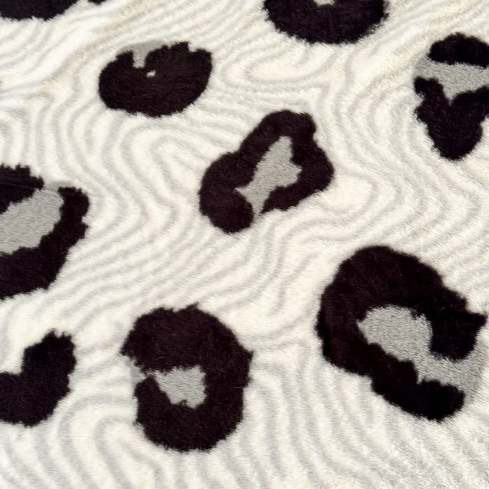 91家纺网 家纺一手货源 找家纺 小叮当家纺仓储工厂店 2025新款美拉德系列兔毛单床裙 床裙单件 床裙-黑灰大豹纹