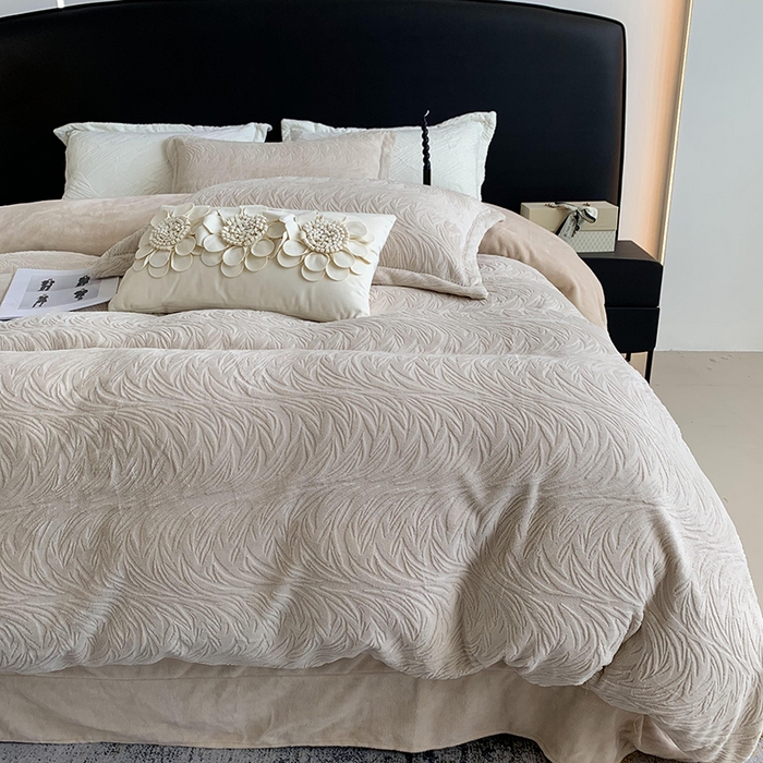 奈萝家纺 2025新款雕花绒高克重牛奶绒四件套-流年系列 流年卡其