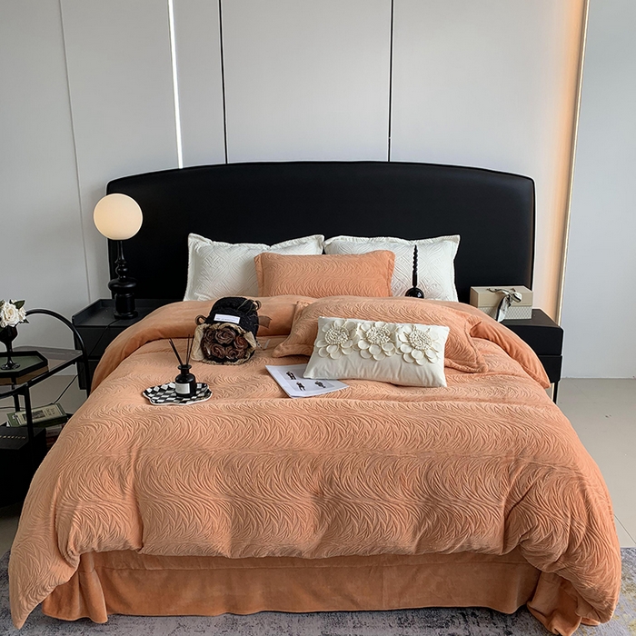 91家纺网 家纺一手货源 找家纺 奈萝家纺 2025新款雕花绒高克重牛奶绒四件套-流年系列 流年心愿橙