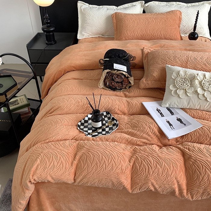 91家纺网 家纺一手货源 找家纺 奈萝家纺 2025新款雕花绒高克重牛奶绒四件套-流年系列 流年心愿橙