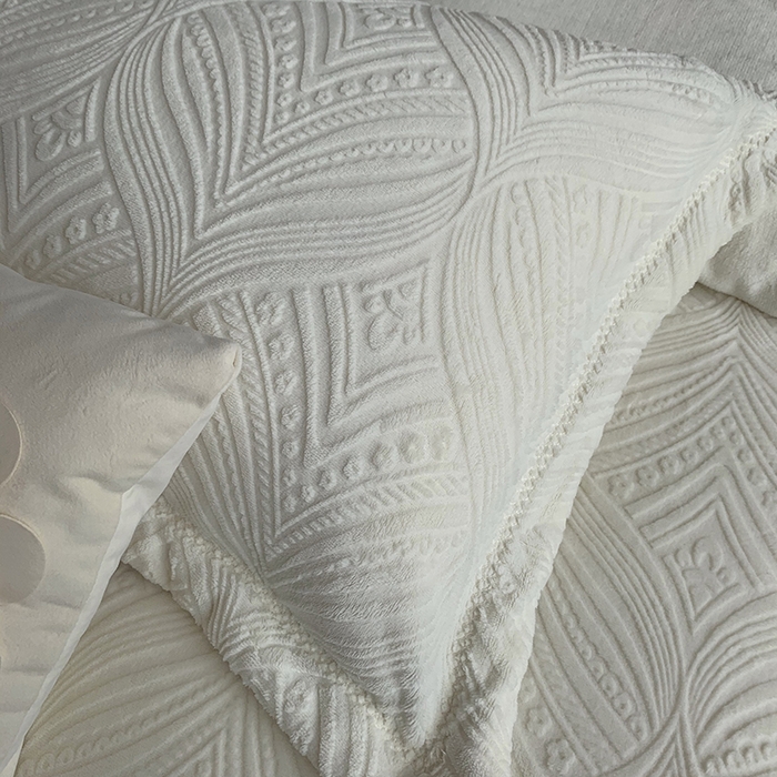 91家纺网 家纺一手货源 找家纺 奈萝家纺 2025新款雕花绒高克重牛奶绒四件套-流年系列 流年耀白