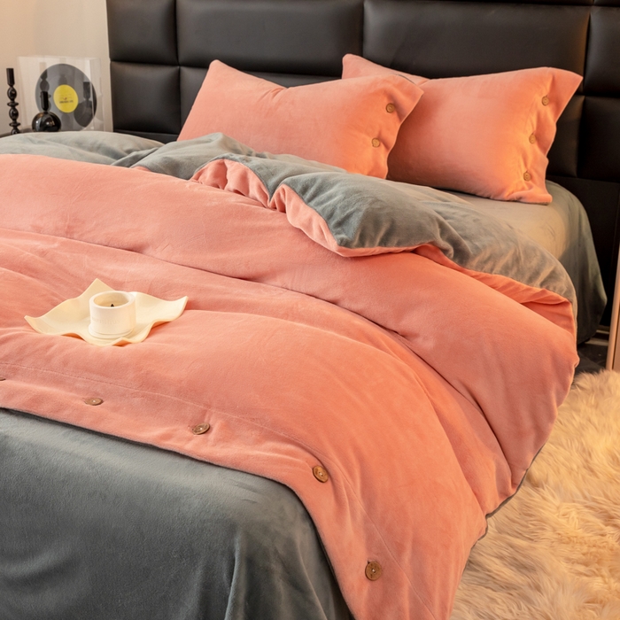 91家纺网 家纺一手货源 找家纺 ONE TWO ONE 121 2025新款高克重牛奶绒纽扣款纽扣大宽边系列四件套风格三 纽扣大宽边-豆沙