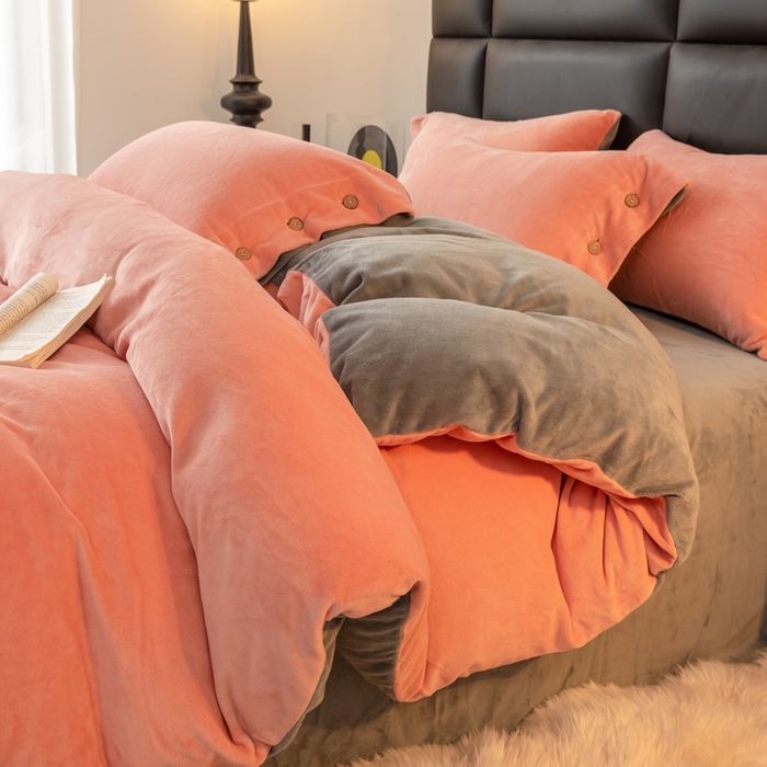 91家纺网 家纺一手货源 找家纺 ONE TWO ONE 121 2025新款高克重牛奶绒纽扣款纽扣大宽边系列四件套风格三 纽扣大宽边-豆沙