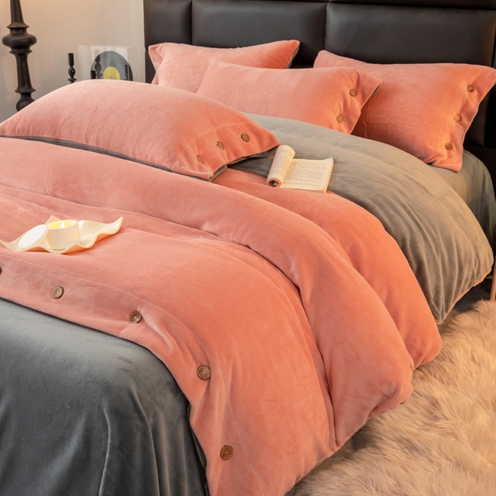 91家纺网 家纺一手货源 找家纺 ONE TWO ONE 121 2025新款高克重牛奶绒纽扣款纽扣大宽边系列四件套风格三 纽扣大宽边-豆沙