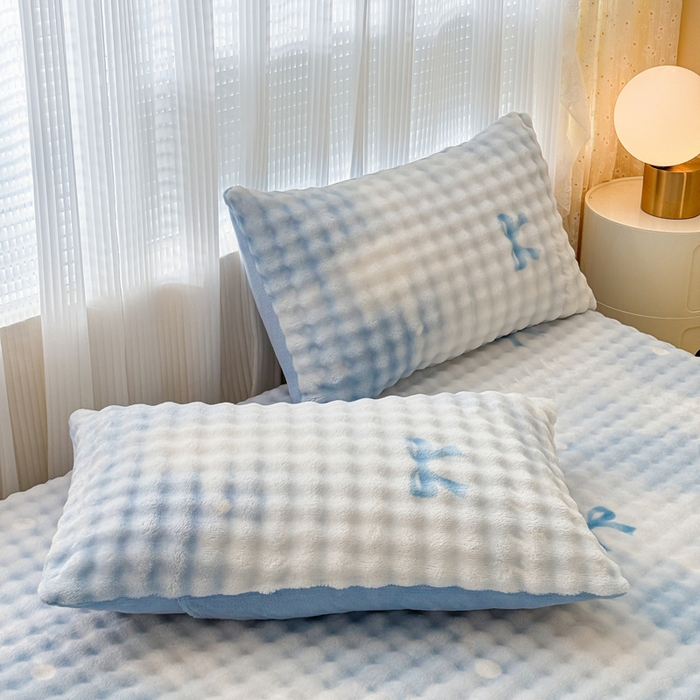 91家纺网 家纺一手货源 找家纺 小叮当家纺仓储工厂店 2025新款兔兔绒牛奶绒印花单床笠 床笠单件 床笠-蝴蝶结蓝色