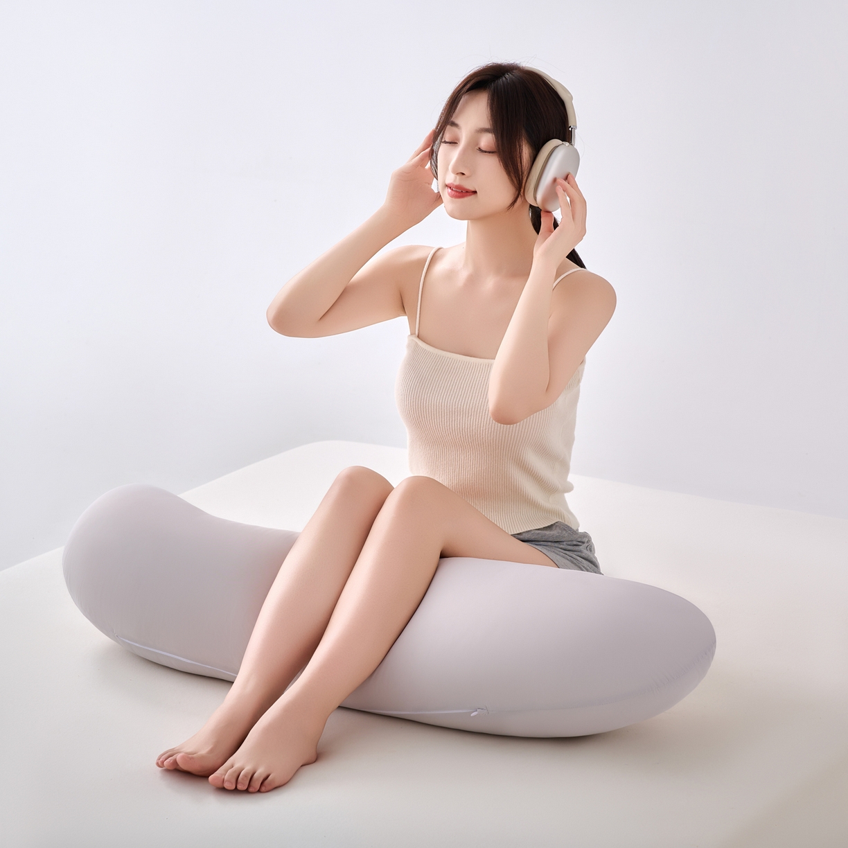 91家纺网 家纺一手货源 找家纺 （总）明星枕业 2025新款朵朵同款星球深睡夹腿抱枕成人女生孕妇长条海马护腰枕可拆洗靠枕