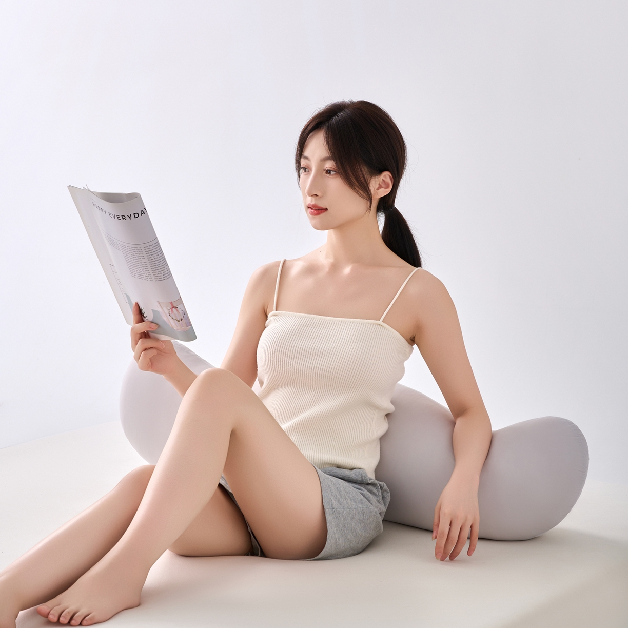 91家纺网 家纺一手货源 找家纺 （总）明星枕业 2025新款朵朵同款星球深睡夹腿抱枕成人女生孕妇长条海马护腰枕可拆洗靠枕