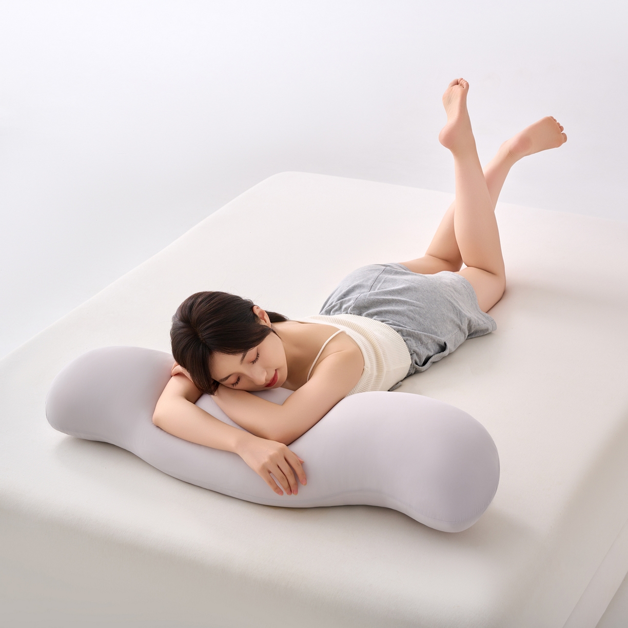 91家纺网 家纺一手货源 找家纺 （总）明星枕业 2025新款朵朵同款星球深睡夹腿抱枕成人女生孕妇长条海马护腰枕可拆洗靠枕