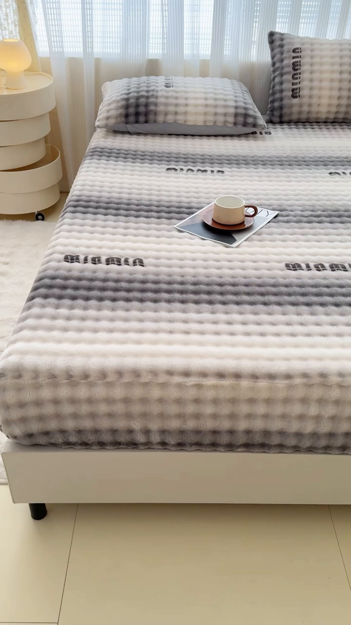 91家纺网 家纺一手货源 找家纺 小叮当家纺仓储工厂店 2025新款兔兔绒牛奶绒印花单床笠 床笠单件 床笠-时尚灰