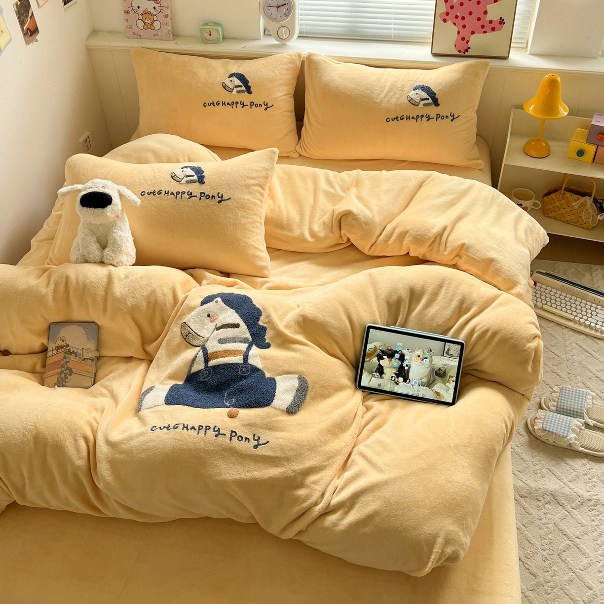 91家纺网 家纺一手货源 找家纺 凯洛奇 2025新款牛奶绒毛巾绣系列四件套-斑马先生（提供买家秀） 斑马先生-柠檬黄