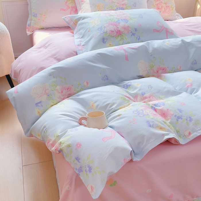 91家纺网 家纺一手货源 找家纺 铭博家纺 2025新款直播爆款全棉纯棉四件套 吊边一字绣工艺款四件套 海岛繁花