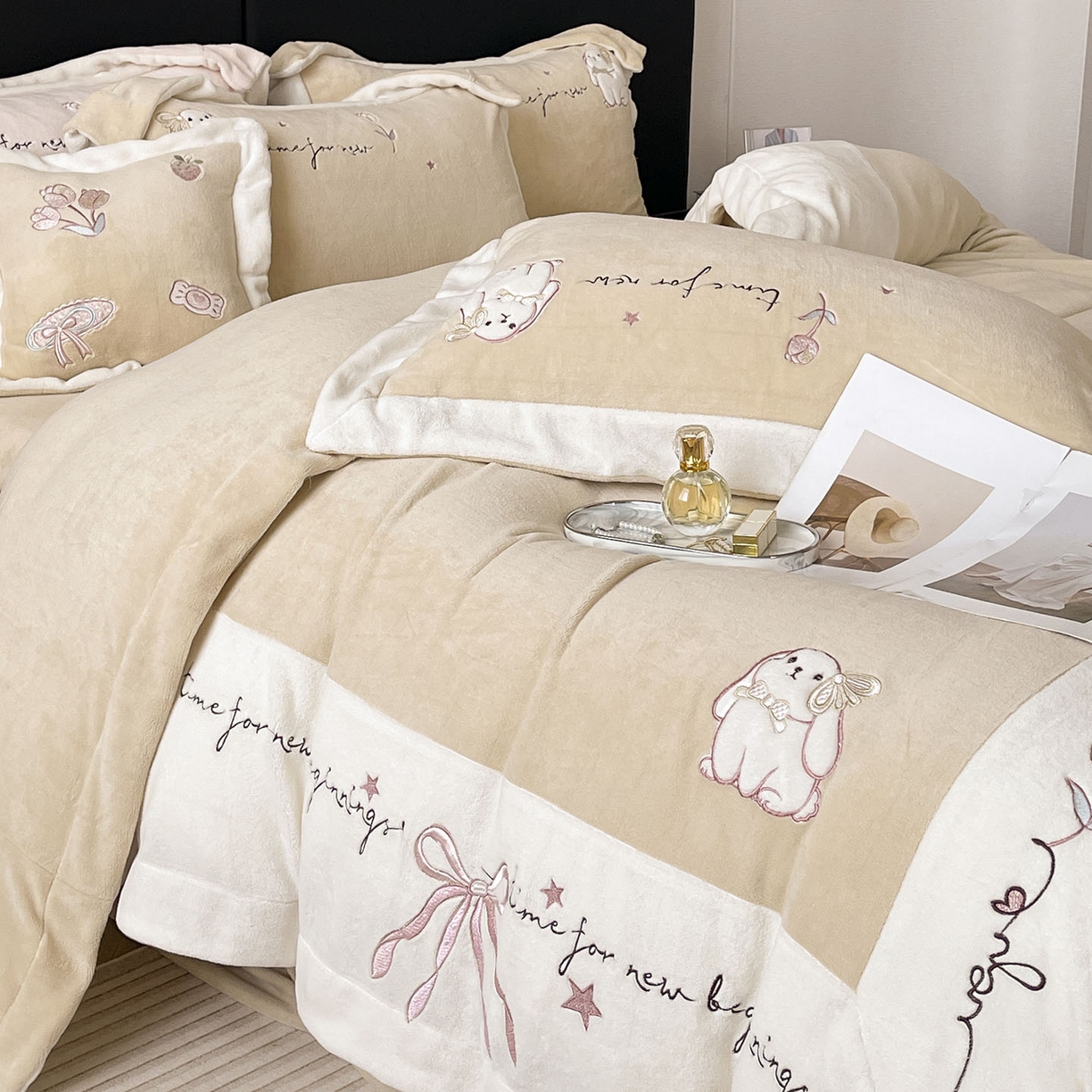 91家纺网 家纺一手货源 找家纺 （总） 2025冬季爆款A类加厚牛奶绒四件套保暖双面加绒珊瑚绒重工刺绣被套床单卡通床上用品