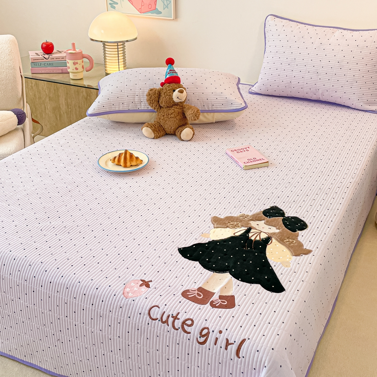 91家纺网 家纺一手货源 找家纺 桃心家居 2025新款ins小清新刺绣贴布绣卡通云柔水洗棉多功能床盖三件套 水洗棉床盖-可爱女孩